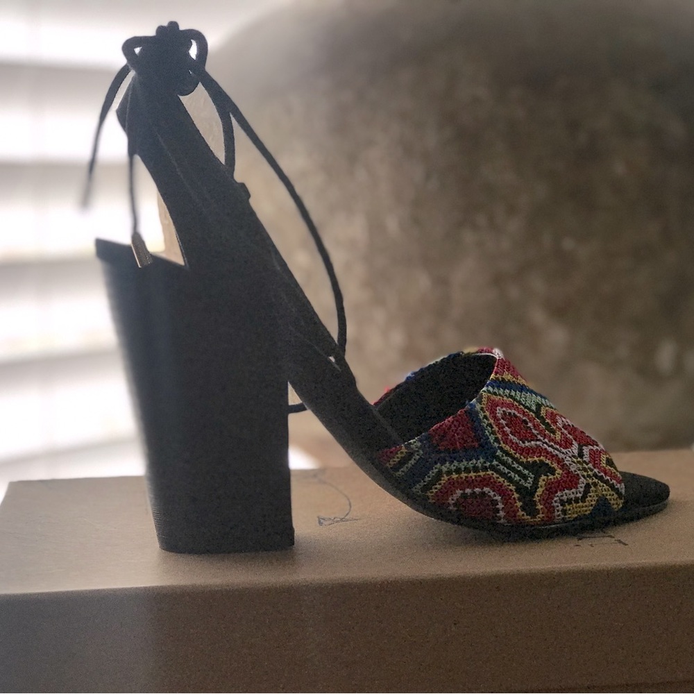 Indigo rd. Block-heeled Sandals with laces